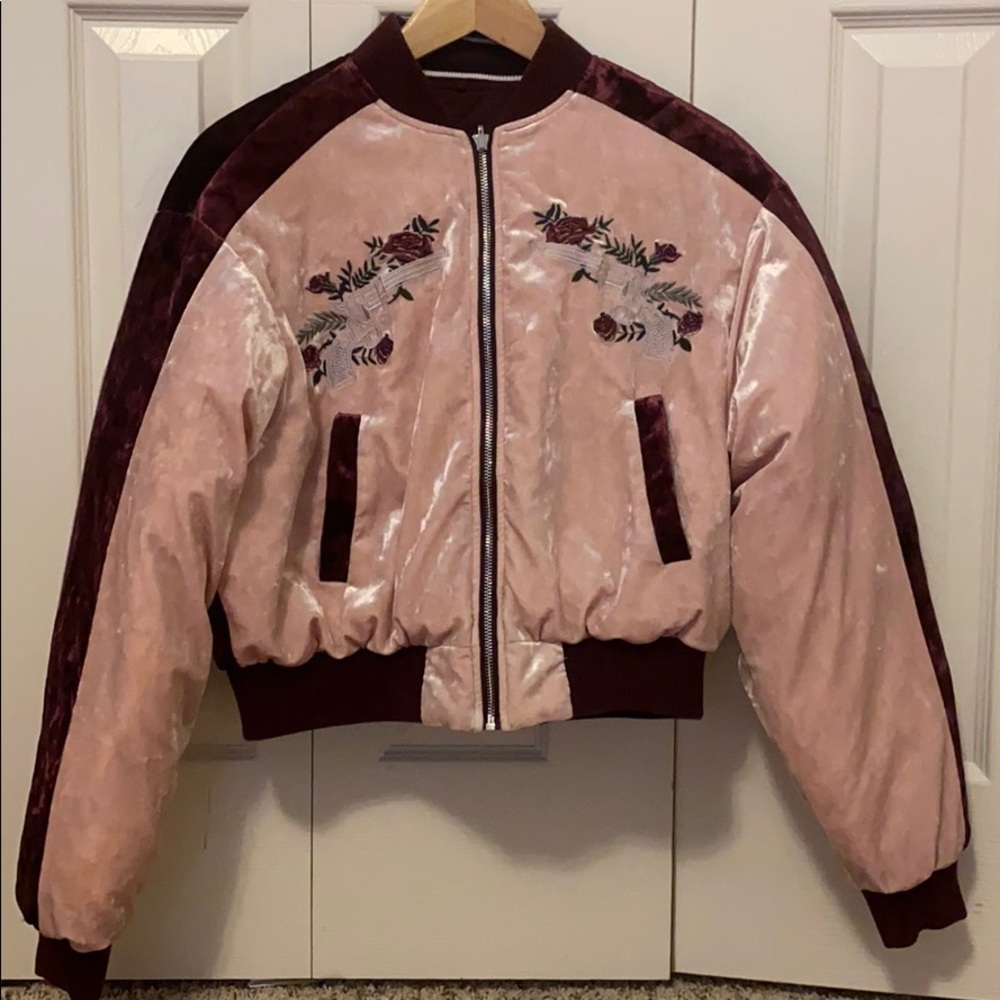 Women reversible down jacket